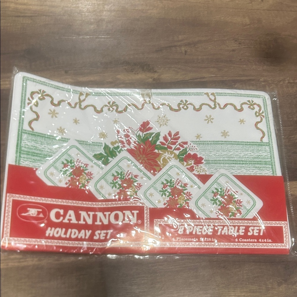 Cannon Holiday 8-Piece Table Set - Red, Green, Gold, White